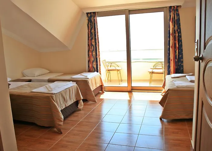 Hotell Honeymoon 3*