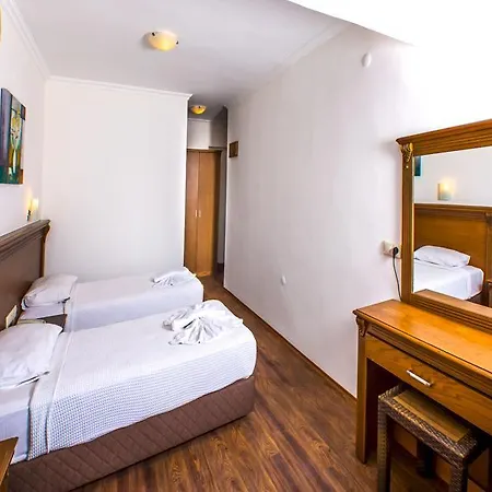 Honeymoon Hotell 3*